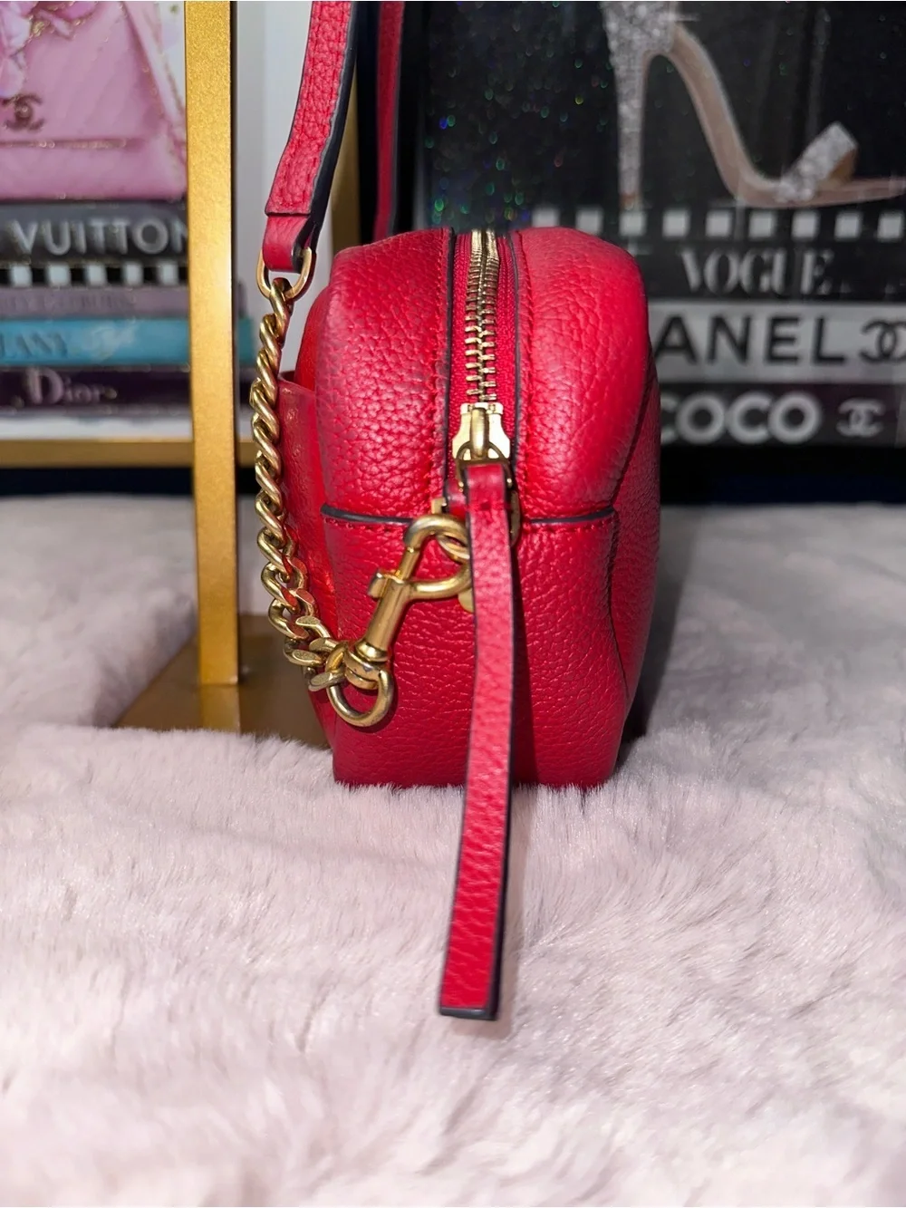 👜 Tory Burch Perry Bombe Mini Camera Bag Crossbody – Red Pebbled Leather